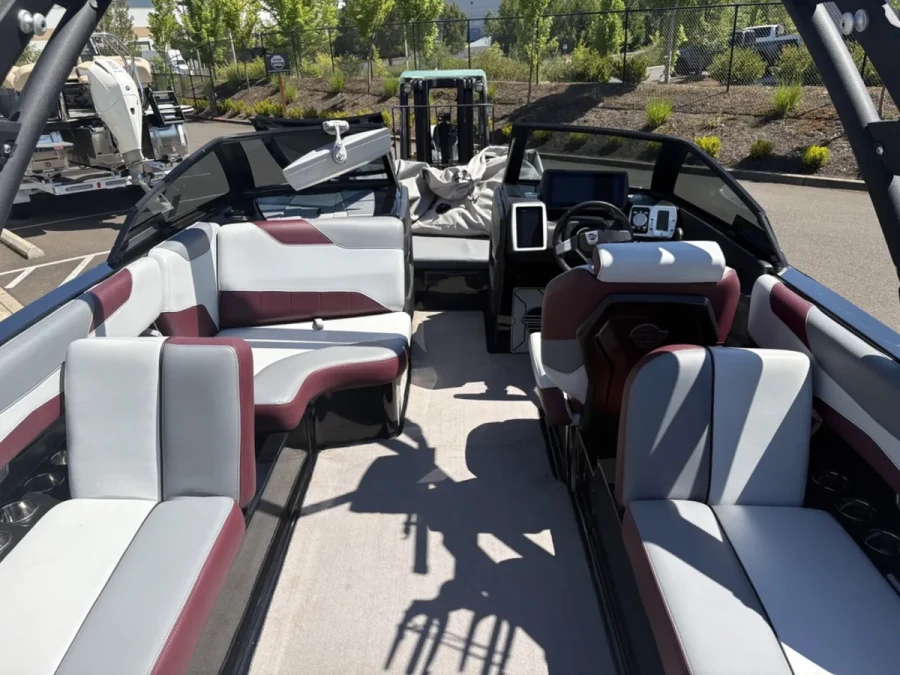 2020-malibu-wakesetter-23-lsv-138545-image6.webp