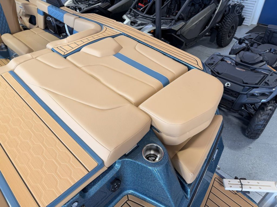 2026-mastercraft-xt22t-138560-image13