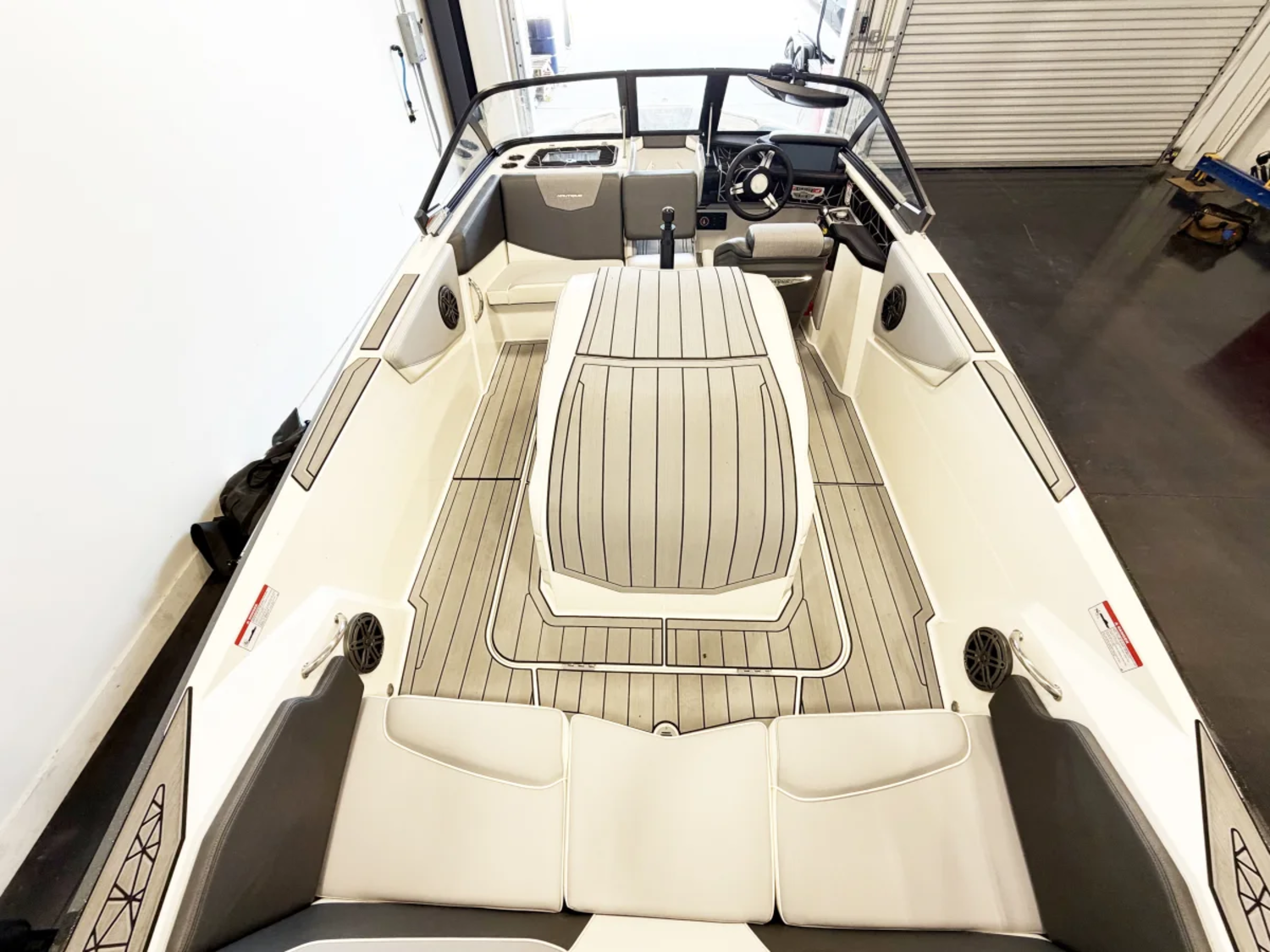 2024 Nautique Ski 200