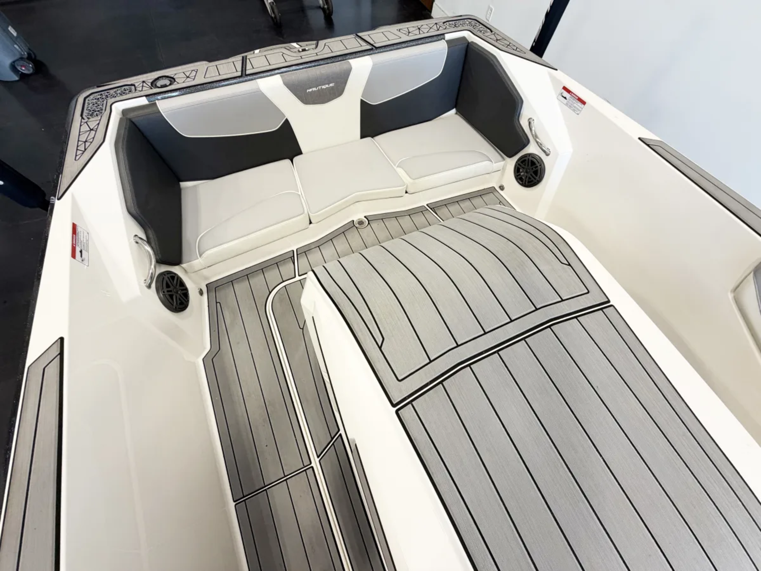 2024 Nautique Ski 200