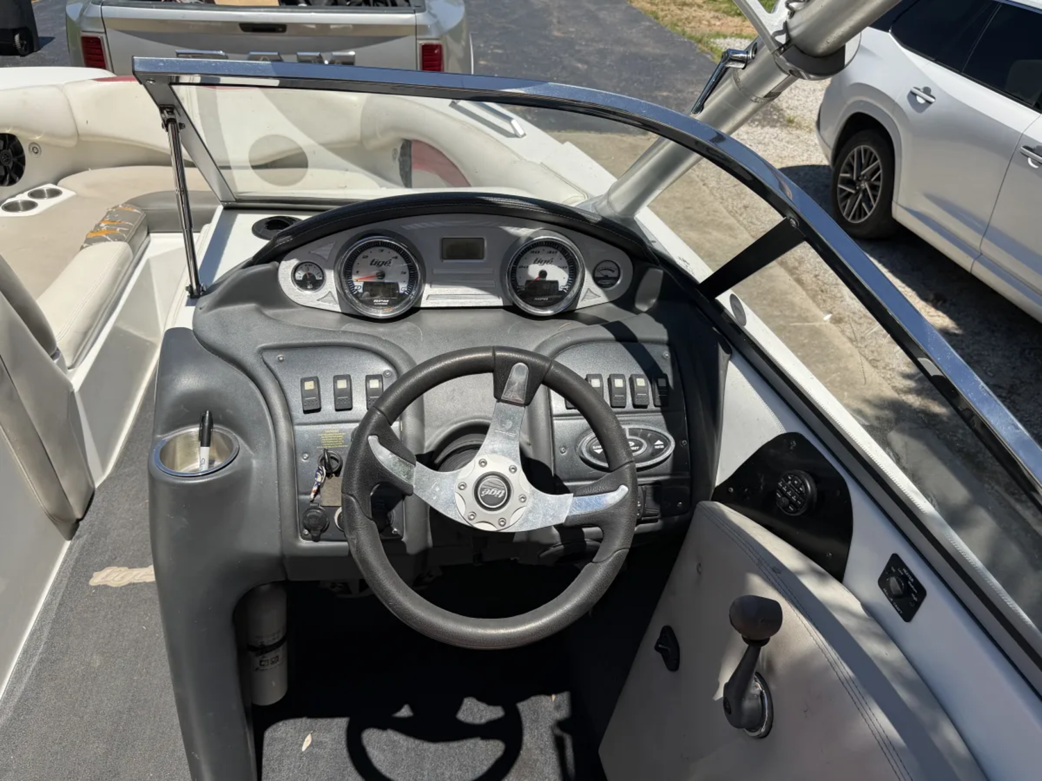 2008 Tige RZ4 24 Foot Wake Surf Boat - Wet Sounds JL Audio Ballast