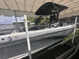2019-tige-r23-138612-image4.webp