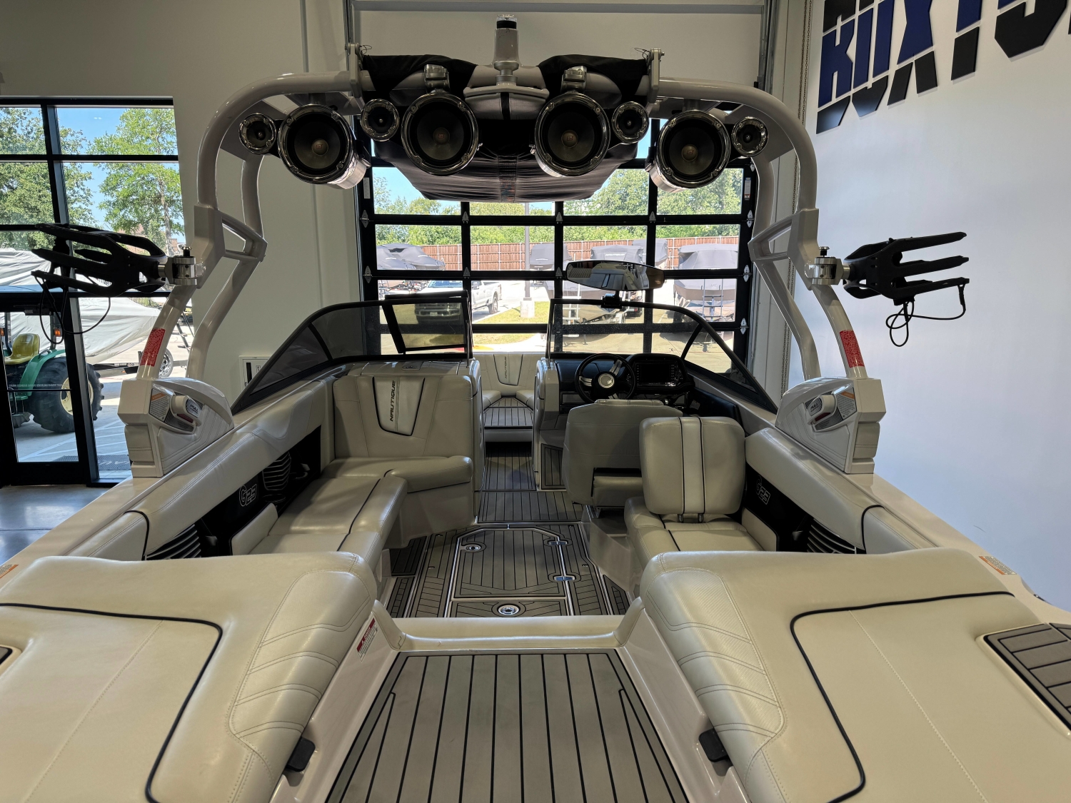 2015 Nautique Super Air Nautique G23