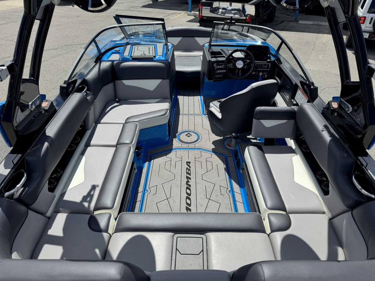 2022 MOOMBA Kaiyen