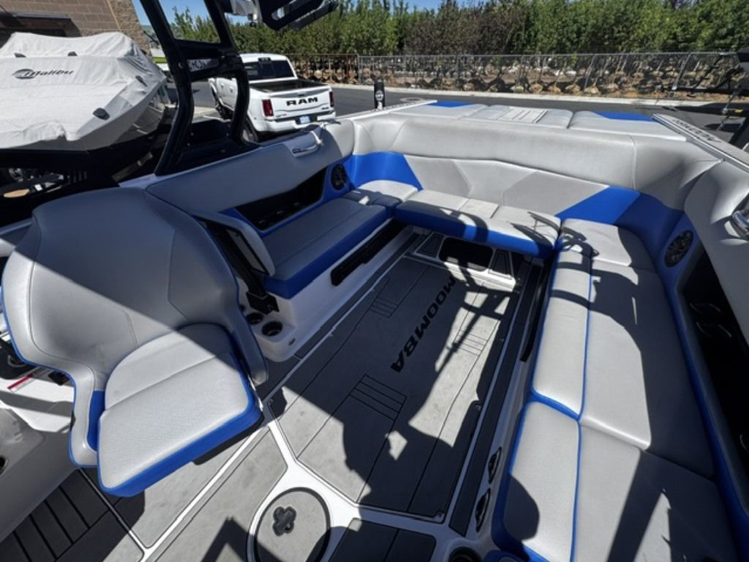 2020 MOOMBA Max