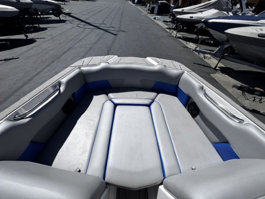 2020-moomba-max-138640-image12