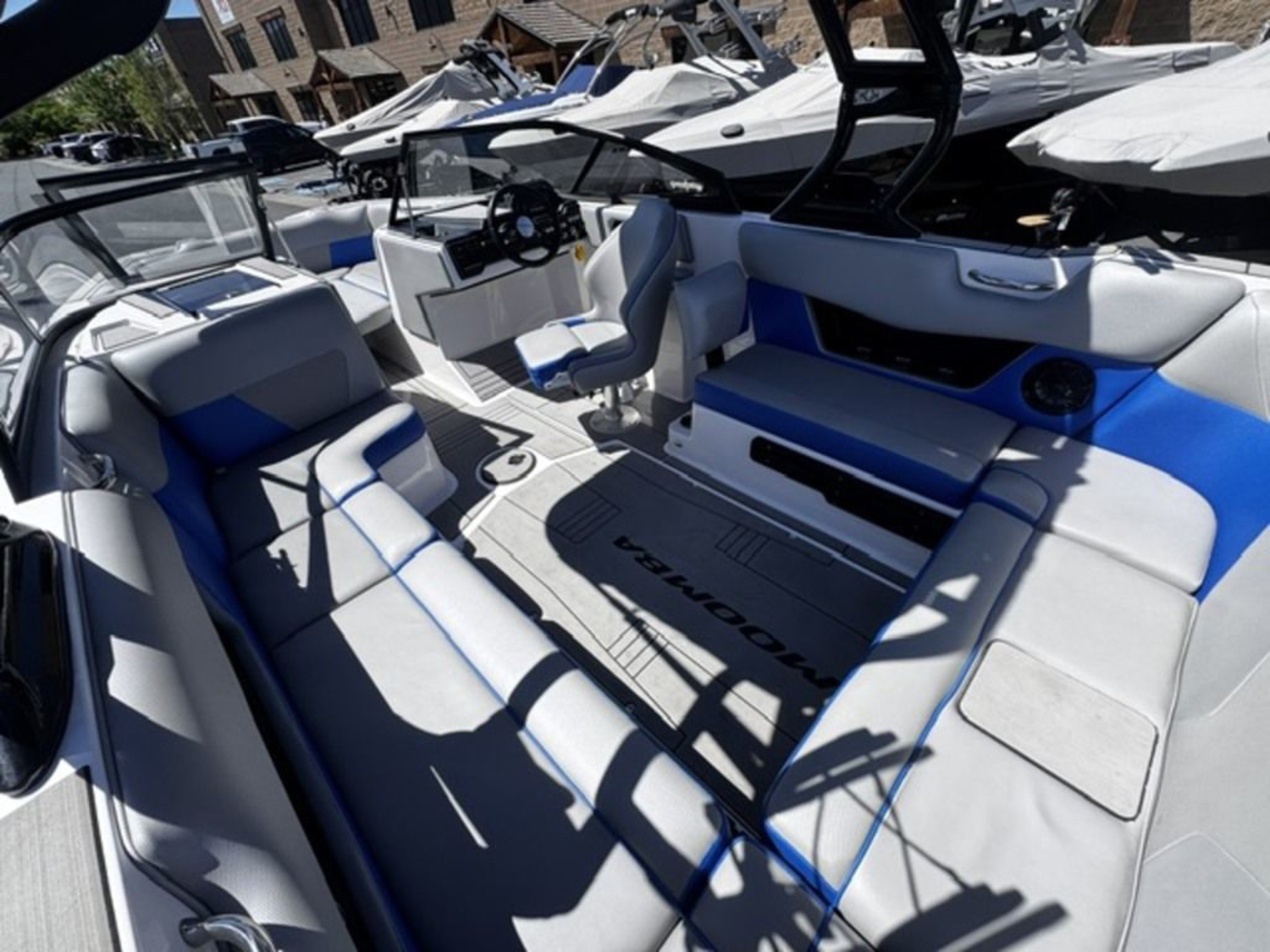 2020 MOOMBA Max