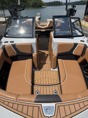 2021-nautique-g23-138642-image6.webp