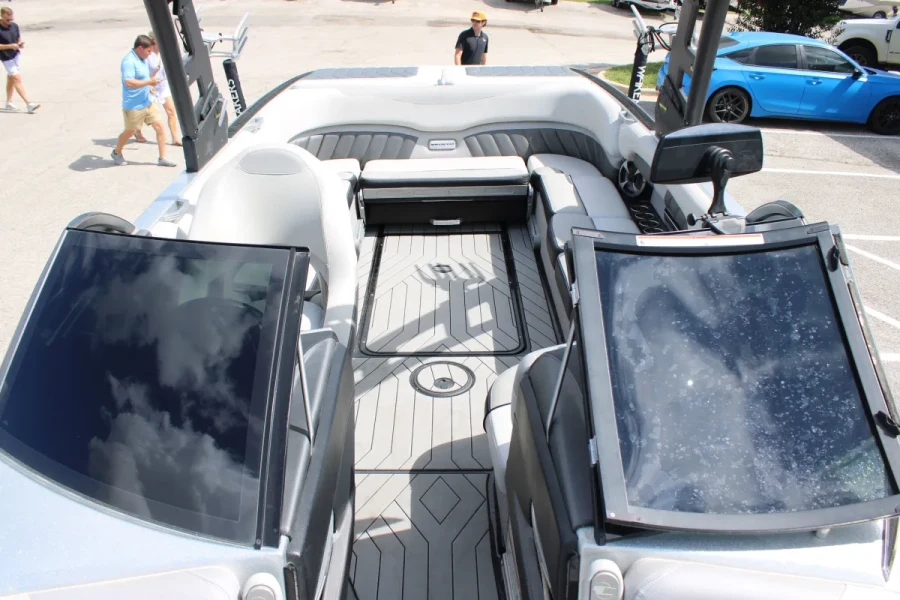 2018-malibu-wakesetter-25-lsv-138663-image12.webp