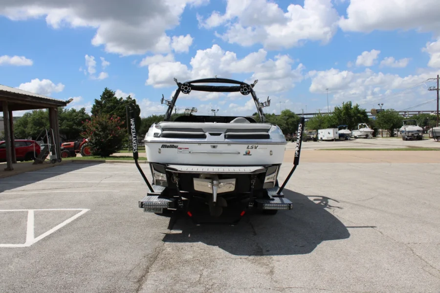 2018-malibu-wakesetter-25-lsv-138663-image3.webp