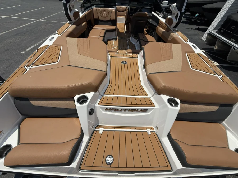 2023-nautique-g23-138680-image8.webp