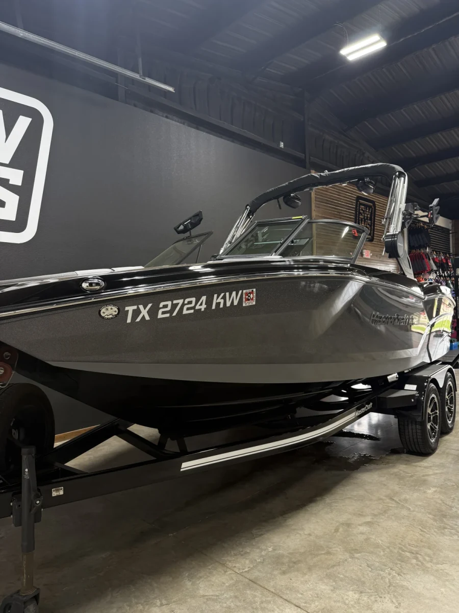 2023-mastercraft-nxt22-138684-image1.webp