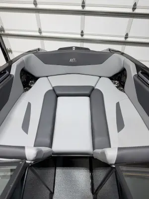 2023-mastercraft-nxt22-138684-image3.webp