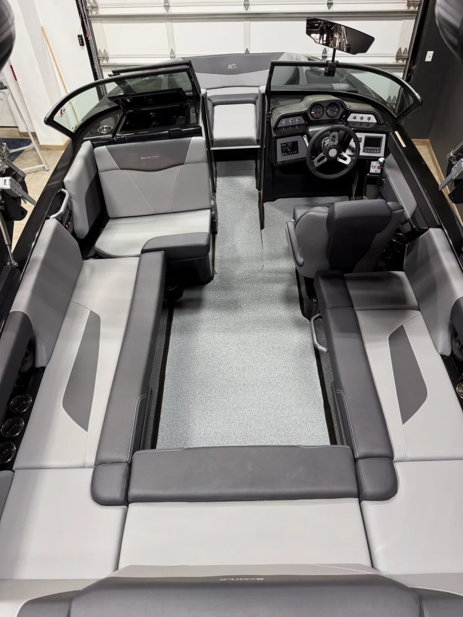 2023-mastercraft-nxt22-138684-image6.webp