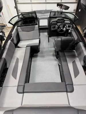 2023-mastercraft-nxt22-138684-image6.webp