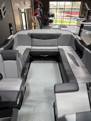 2023-mastercraft-nxt22-138684-image7.webp