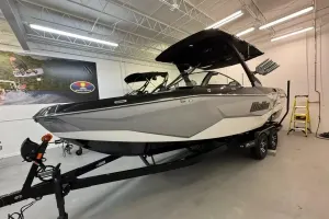 2026-malibu-wakesetter-25-lsv-138685-image0.webp
