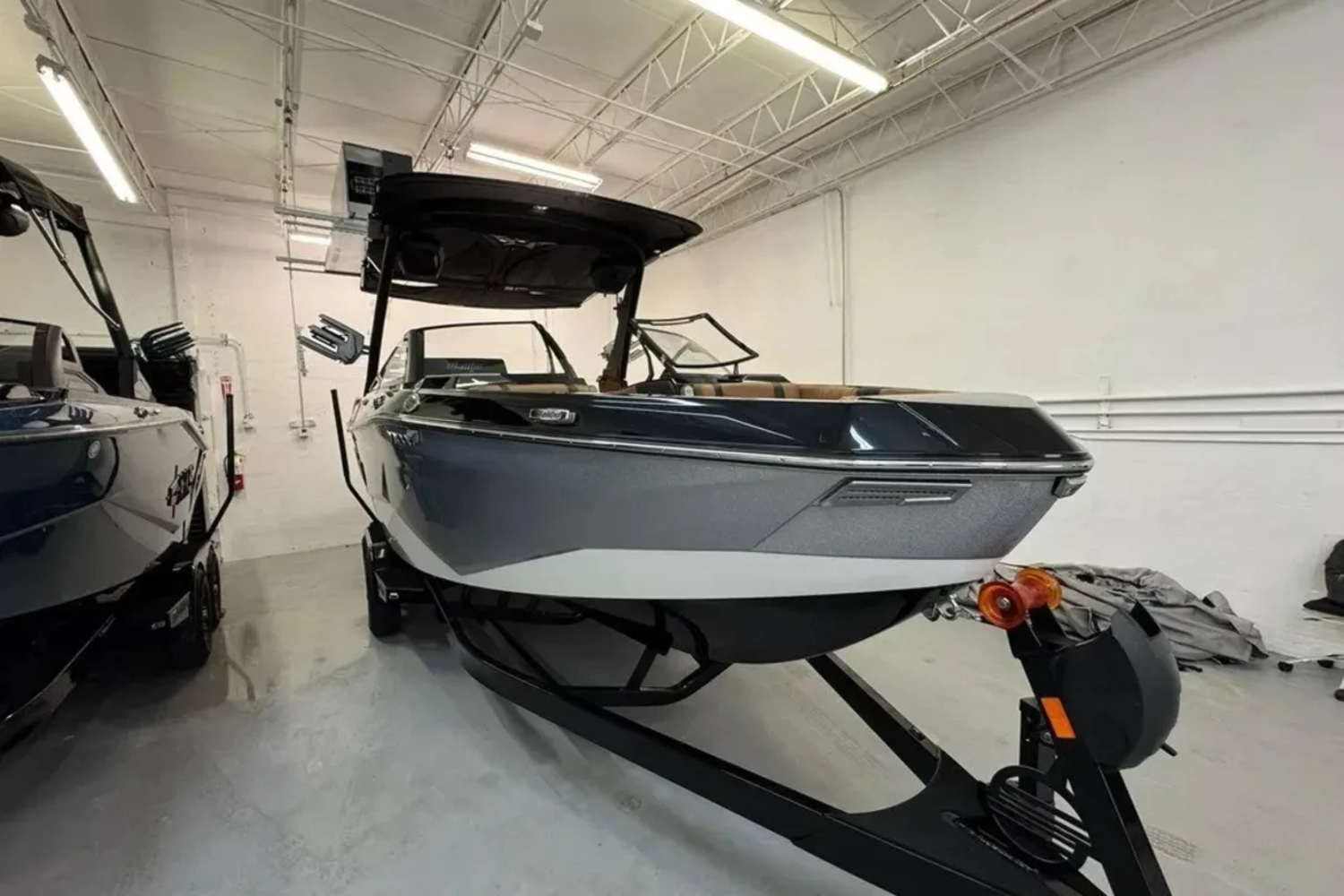 Malibu 25 LSV 2026