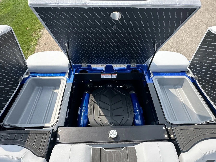 2026-mastercraft-xt22-138753-image10