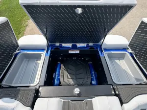 2026-mastercraft-xt22-138753-image10