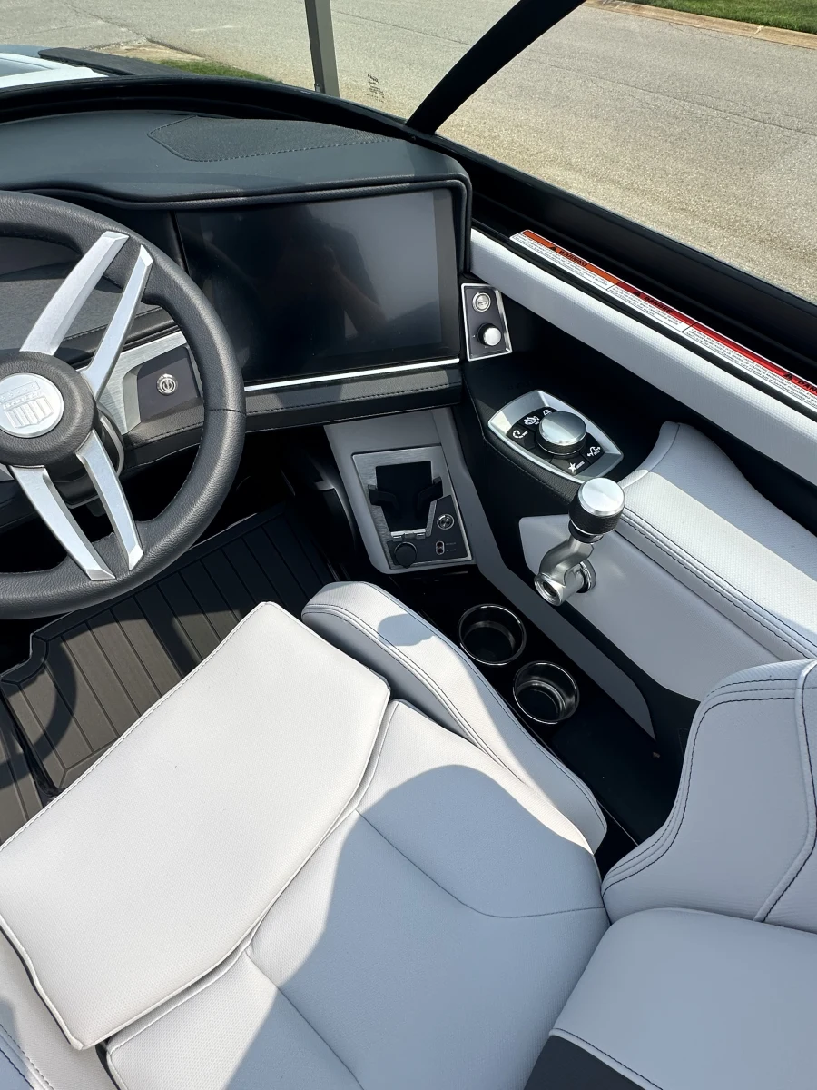 2026-mastercraft-xt22-138753-image17