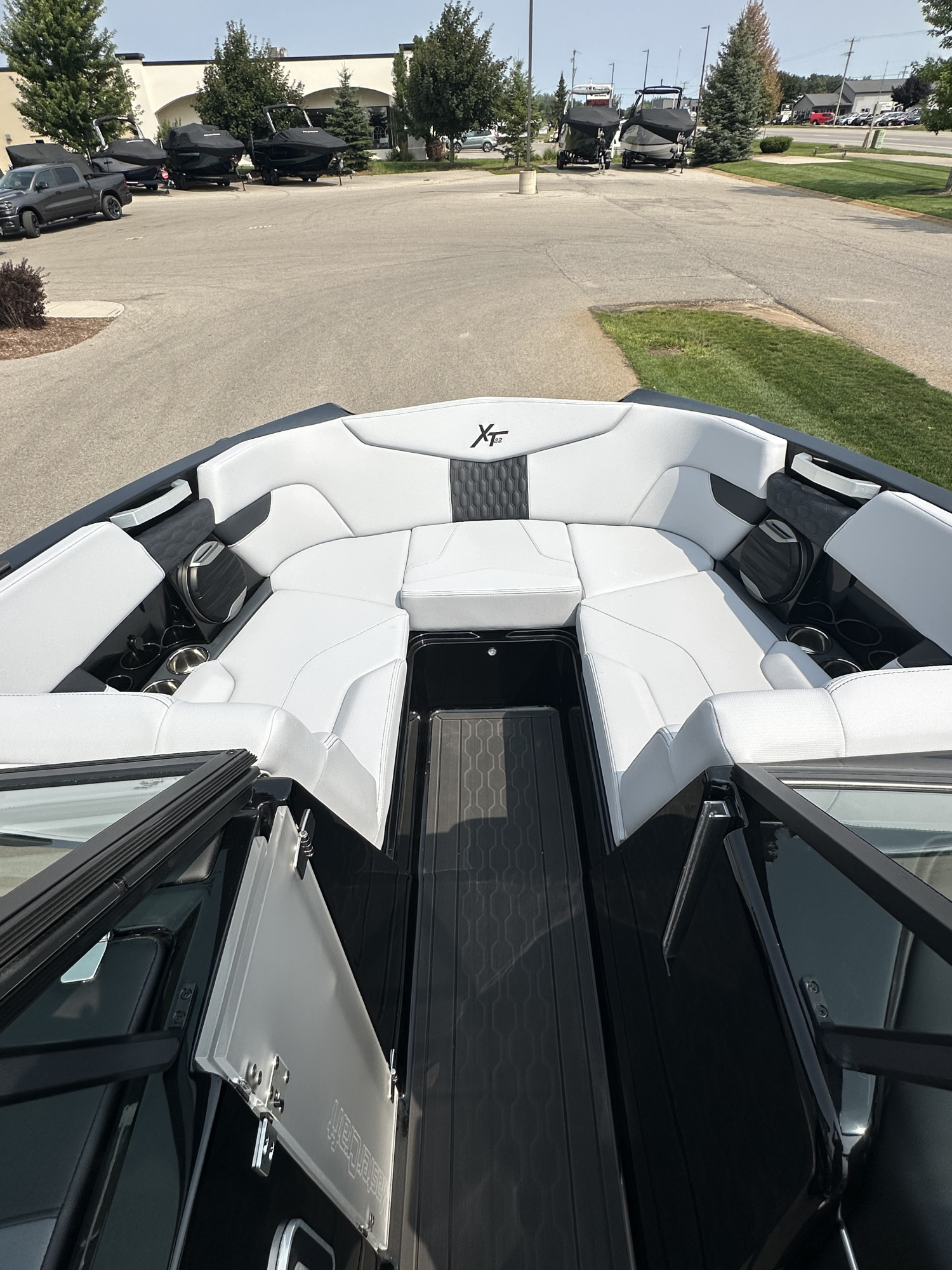 2026 MasterCraft XT22