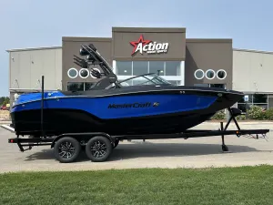 2026-mastercraft-xt22-138753-image1