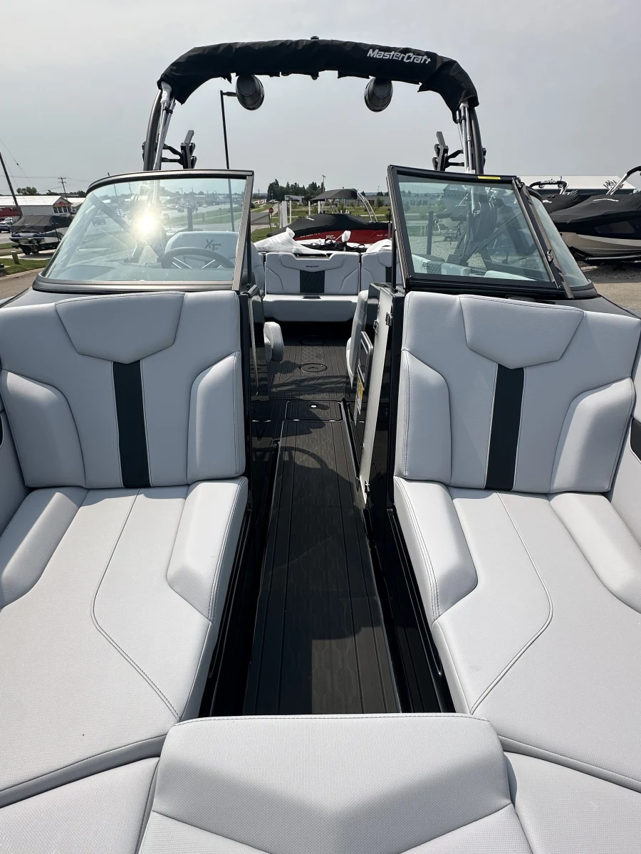 2026-mastercraft-xt22-138753-image21