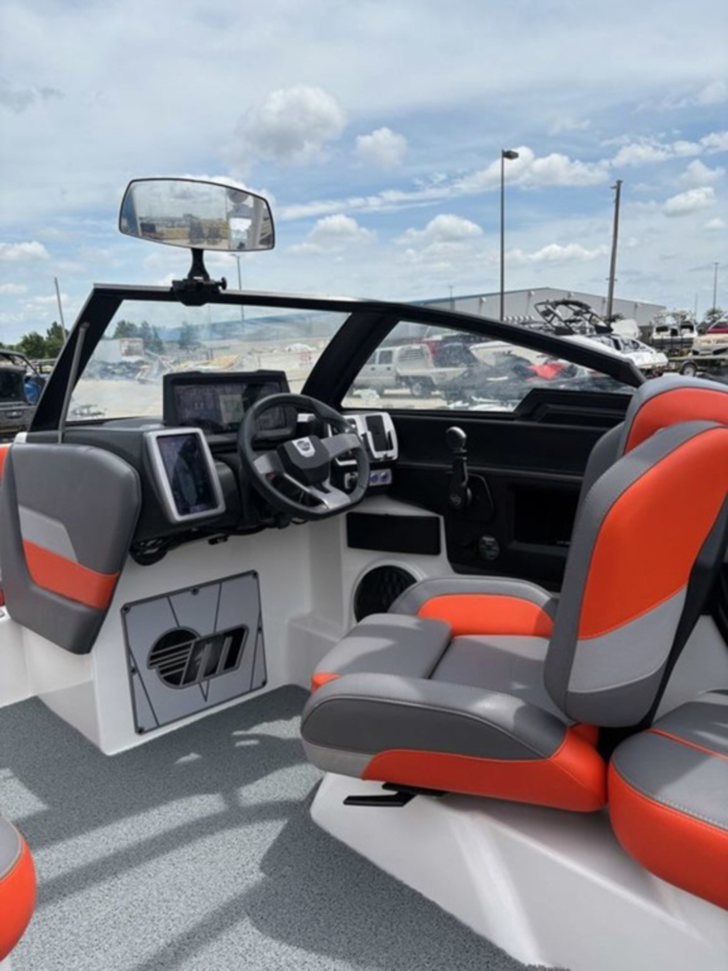 2022 Malibu Boats 23 LSV