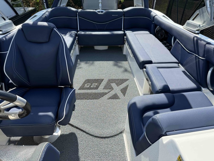 2018-mastercraft-xt25-138760-image10