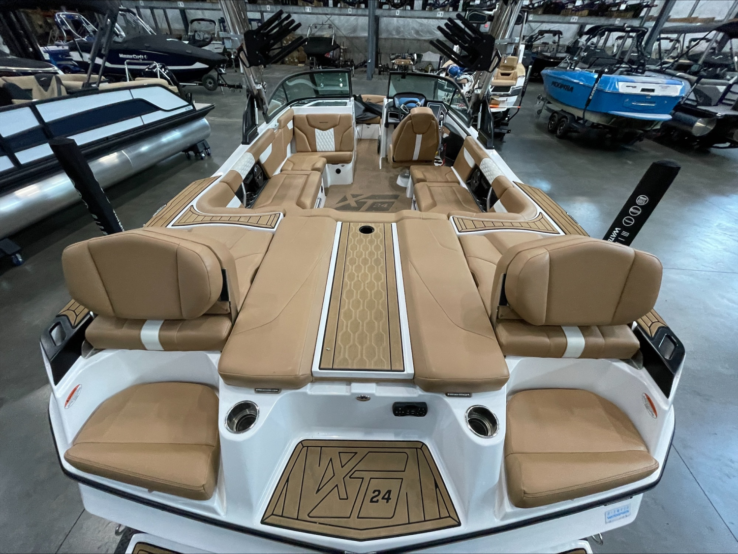 2022 MasterCraft XT24