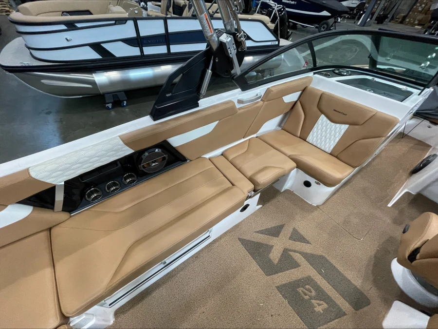 2022-mastercraft-xt24-139925-image15