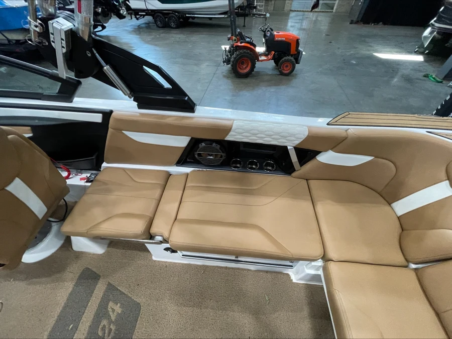 2022-mastercraft-xt24-139925-image17