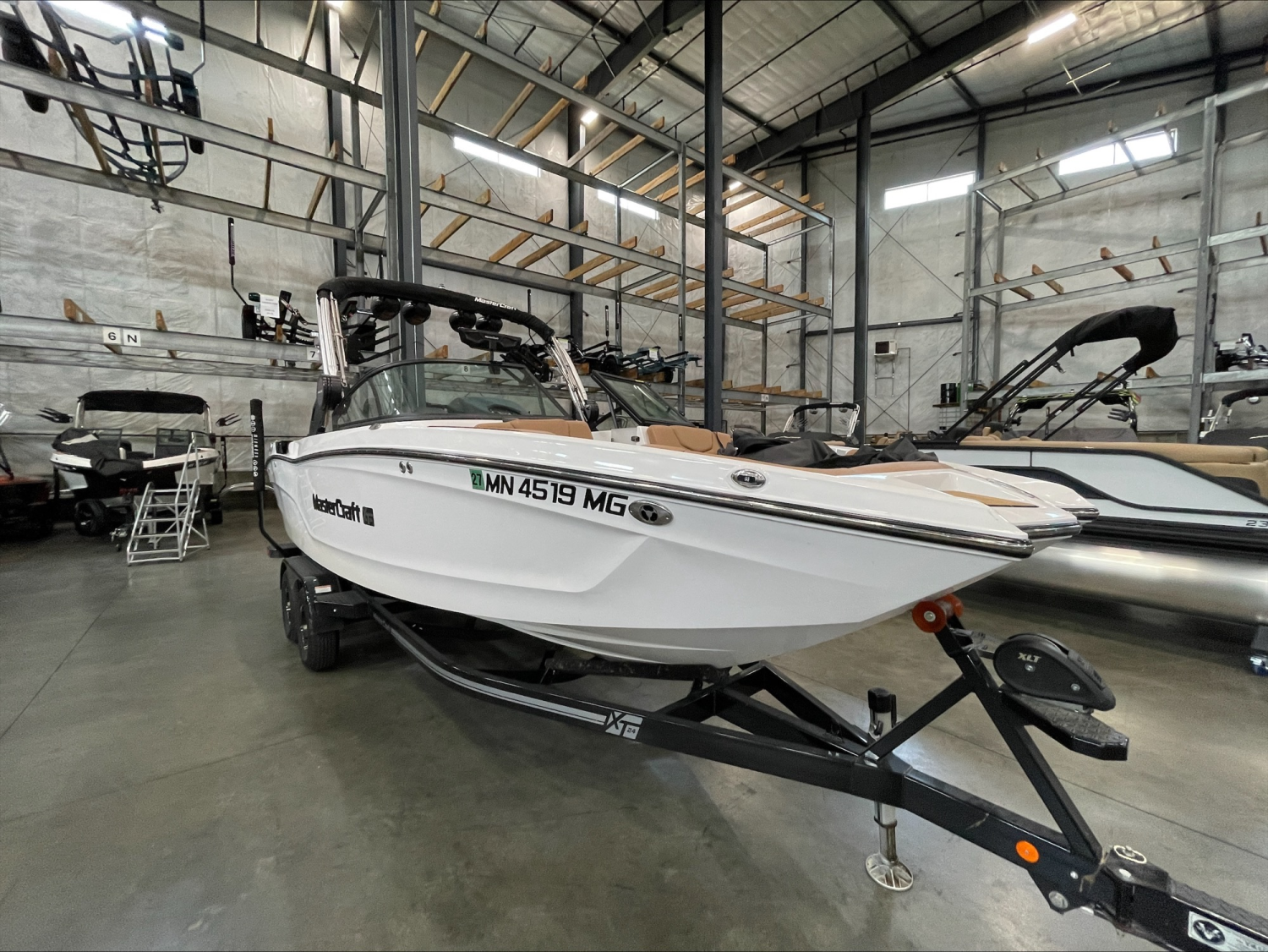2022 MasterCraft XT24