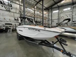2022-mastercraft-xt24-139925-image2