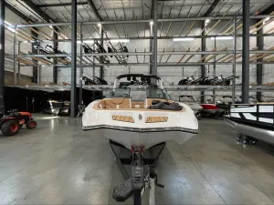 2022-mastercraft-xt24-139925-image3