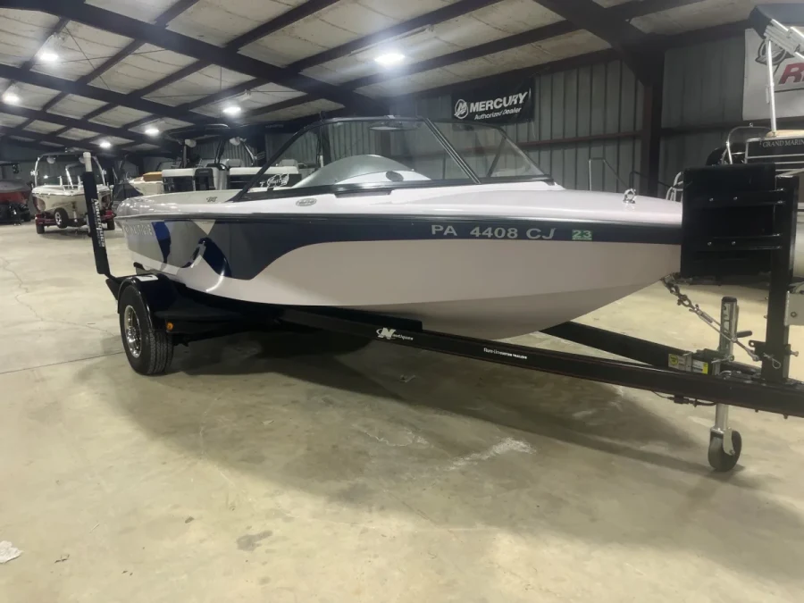 2001-nautique-ski-nautique-138799-image1.webp