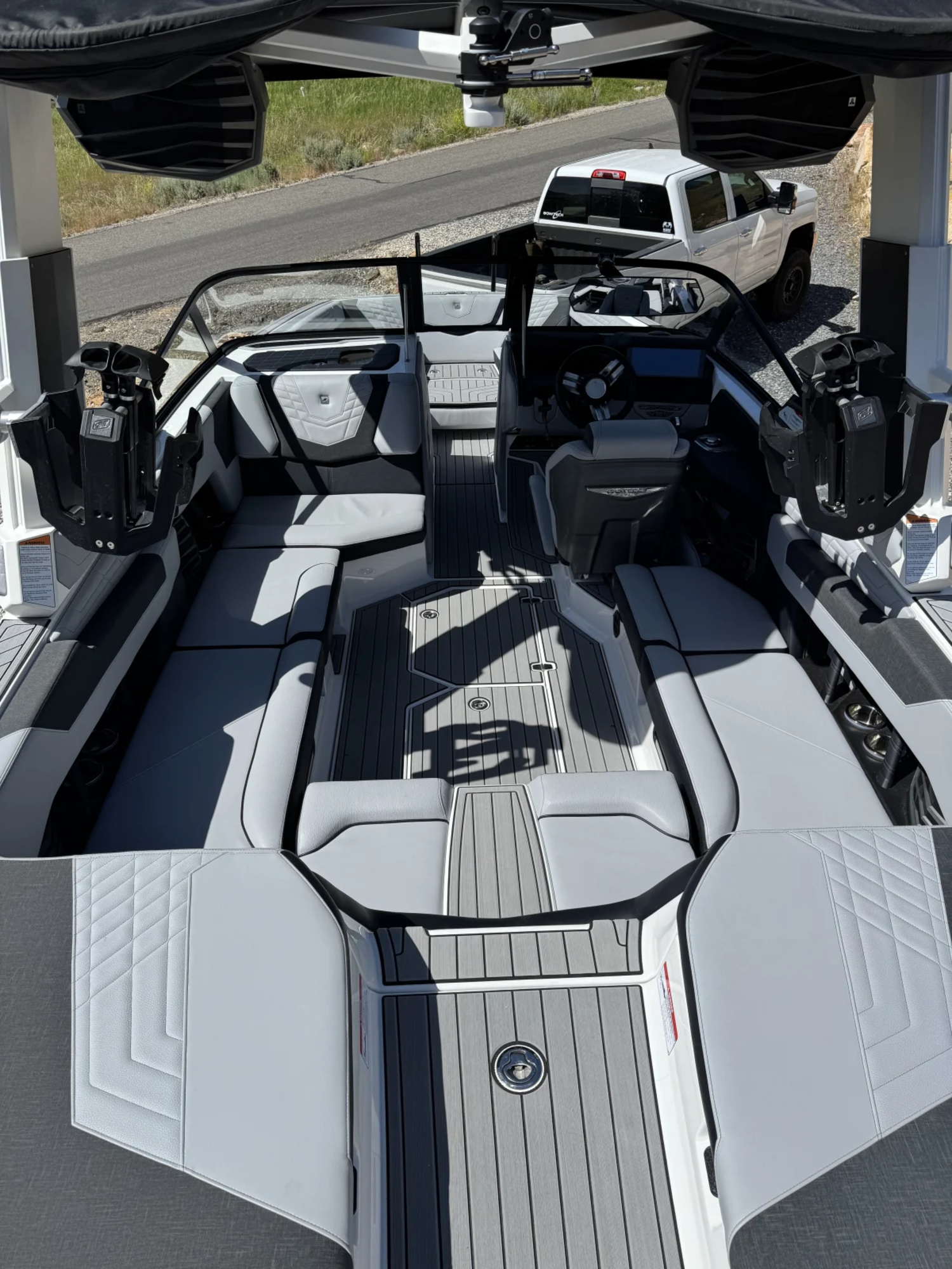 2024 Nautique G23 with Supercharged ZZ8S