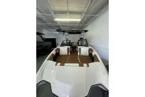 2026-malibu-wakesetter-24-mxz-138838-image2.webp