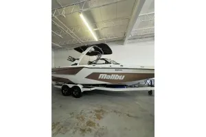2026-malibu-wakesetter-24-mxz-138838-image4.webp