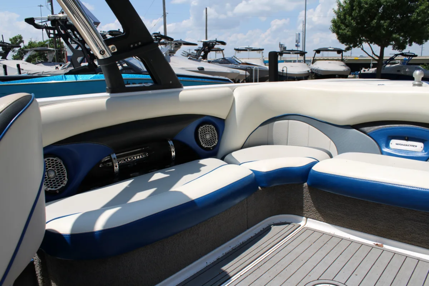 2011 Malibu 23 LSV