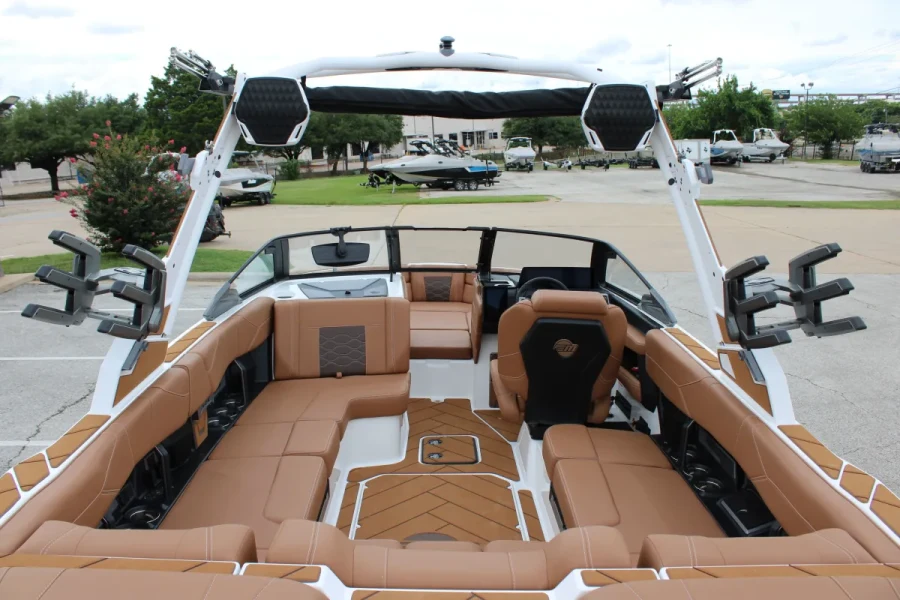 2026-malibu-wakesetter-23-lsv-138856-image11.webp