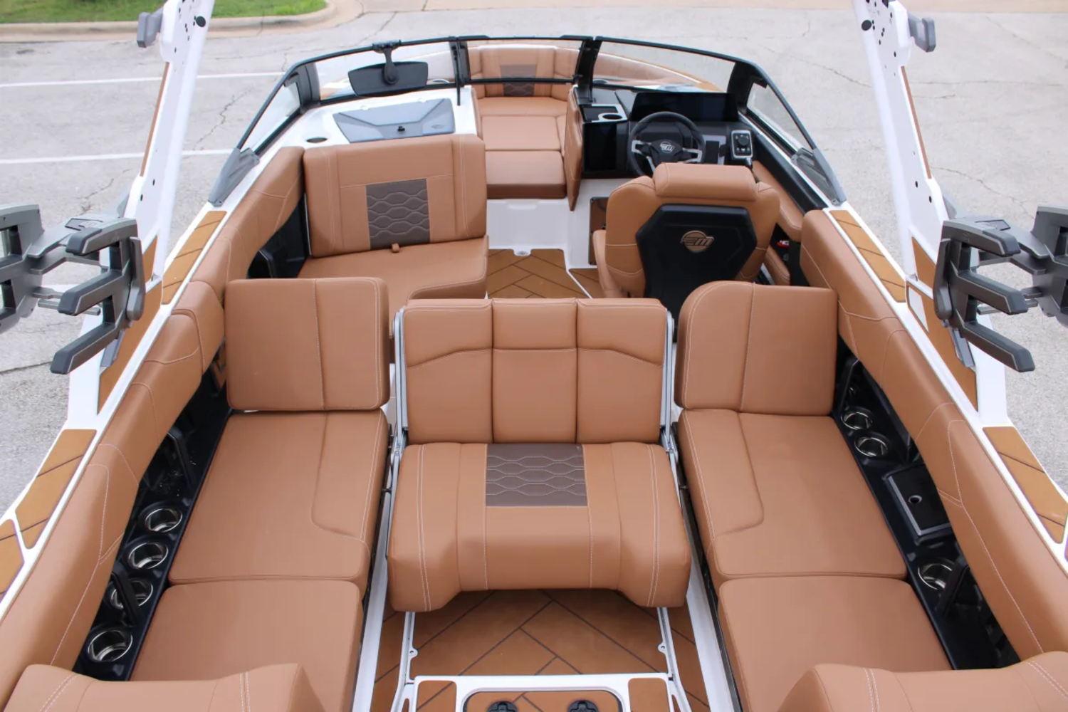 2026 Malibu 23 LSV