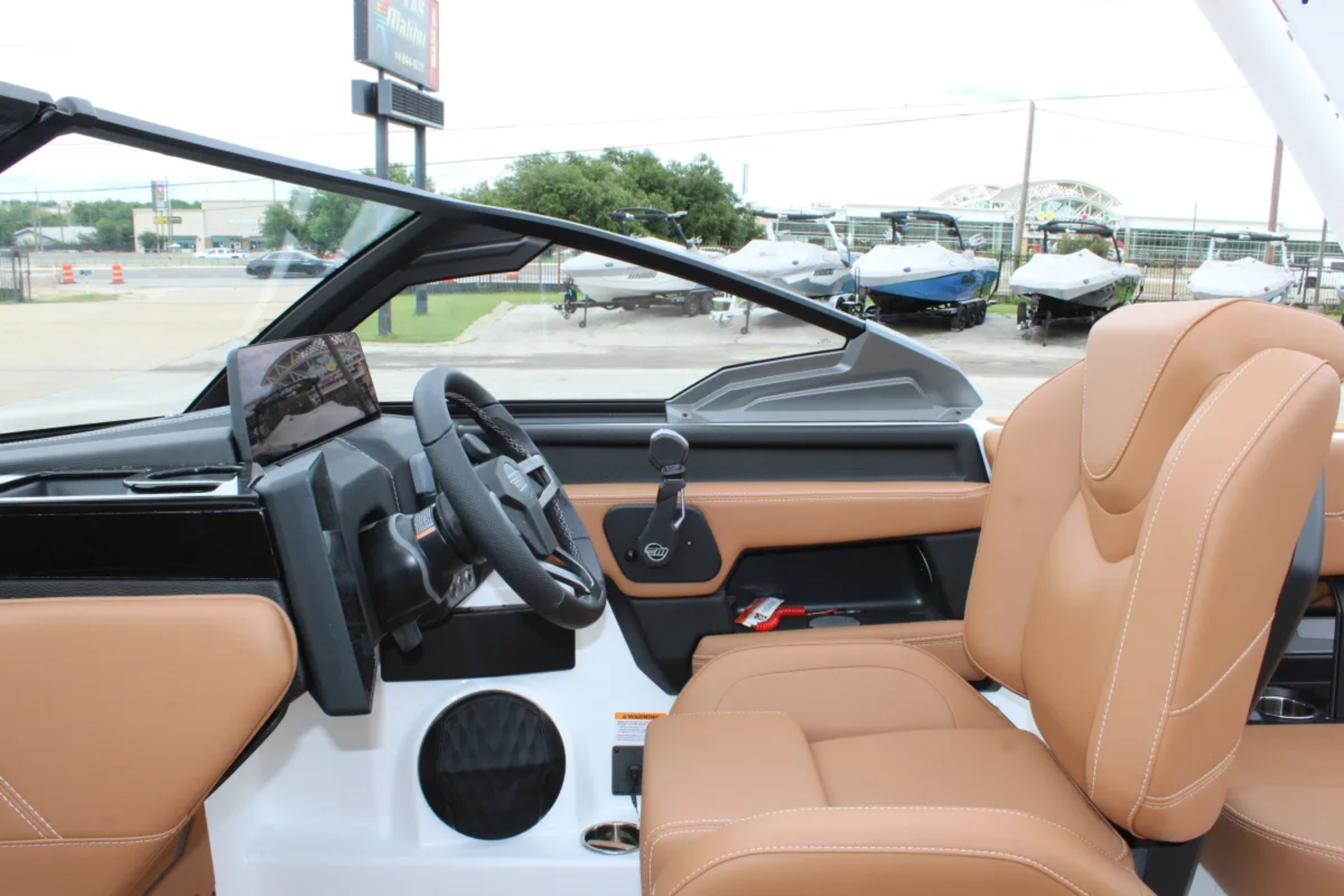 2026 Malibu 23 LSV