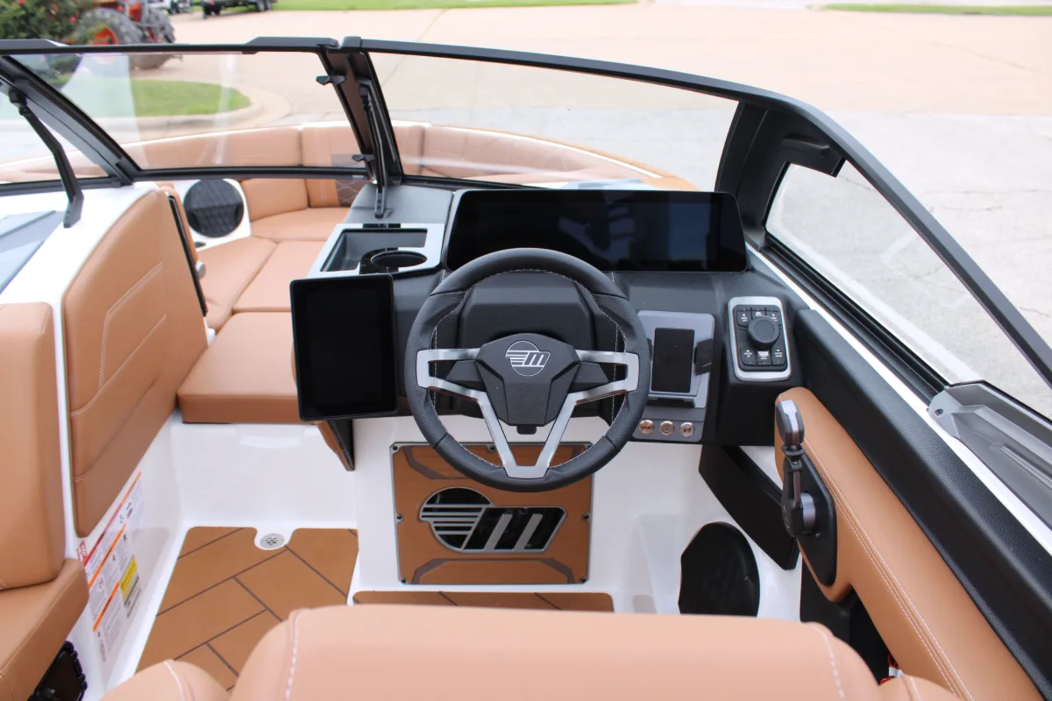 2026 Malibu 23 LSV