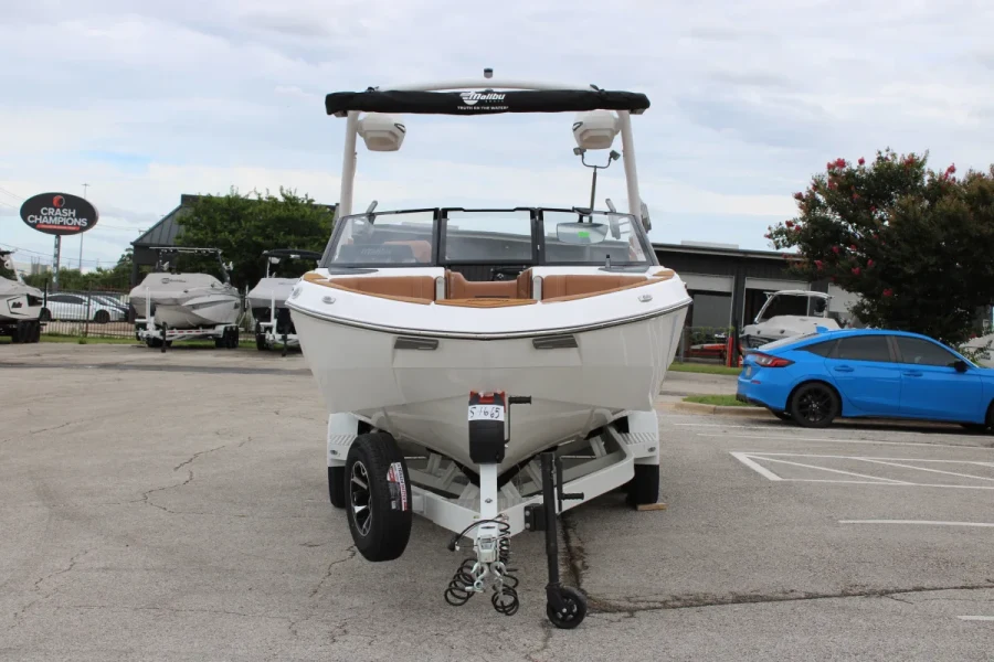 2026-malibu-wakesetter-23-lsv-138856-image2.webp