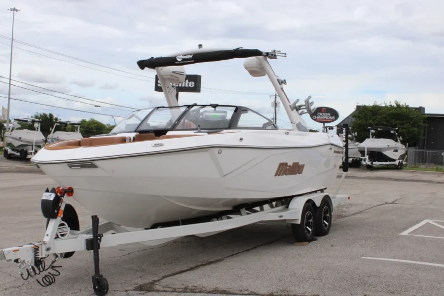 2026-malibu-wakesetter-23-lsv-138856-image3.webp