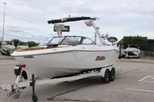 2026-malibu-wakesetter-23-lsv-138856-image3.webp