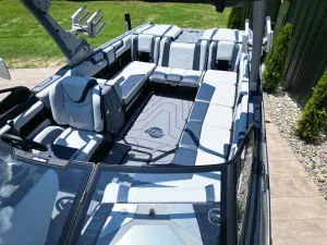 2025-malibu-wakesetter-25-lsv-138881-image10.webp