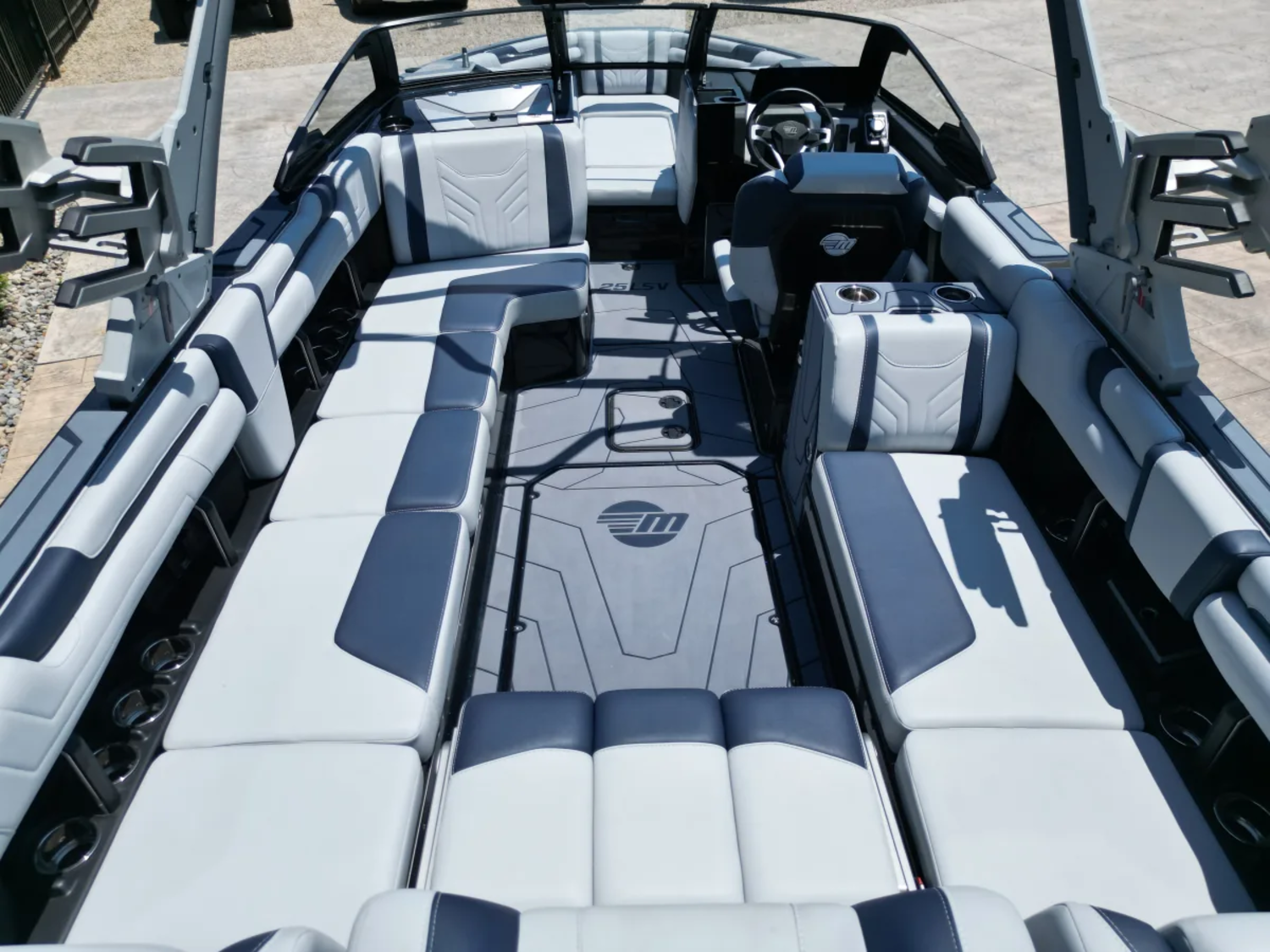 2025 Malibu Wakesetter 25 LSV